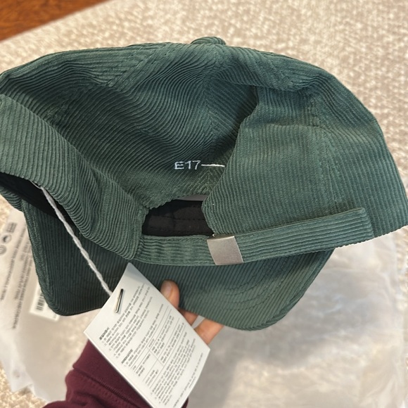 Emis green corduroy hat NWT - Picture 4 of 5